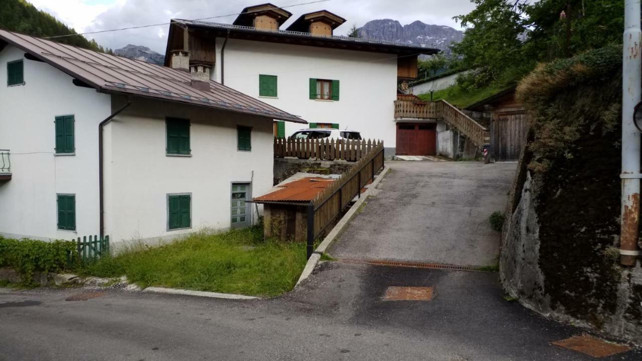 Апартаменты Casa Rossi Le Grazie  Экстерьер фото
